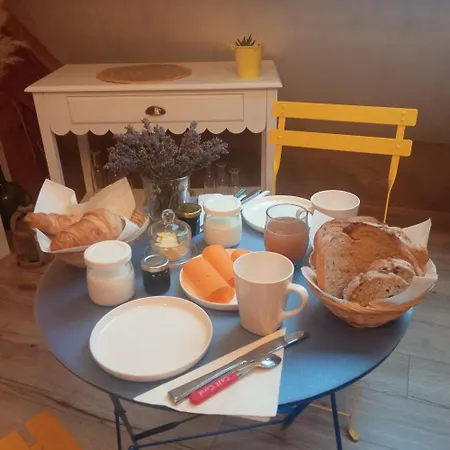 Bed & Breakfast Au Pied De La Colline