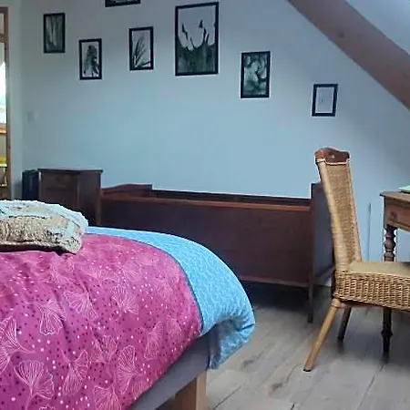 Au Pied De La Colline 3* Alembon